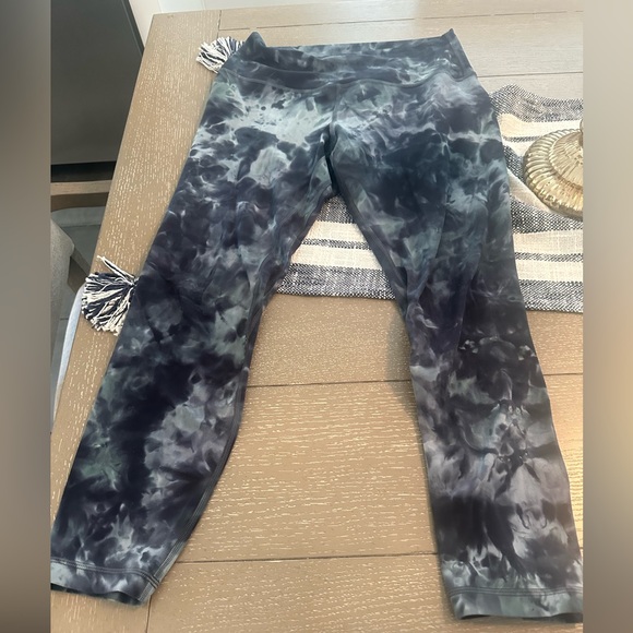 COPY - Lululemon leggings multicolor size 10 - Picture 1 of 6